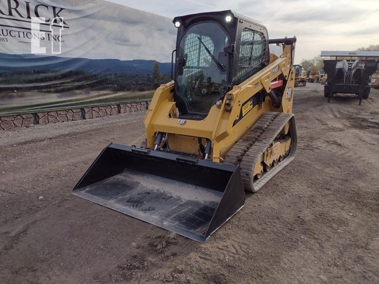 2020-caterpillar-259d3-image-32