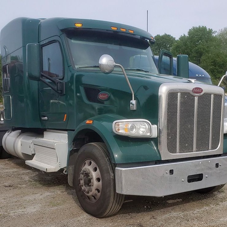 2021 PETERBILT 567
