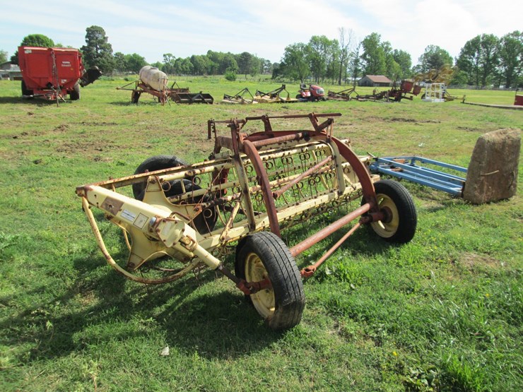 new-holland-256-image-4