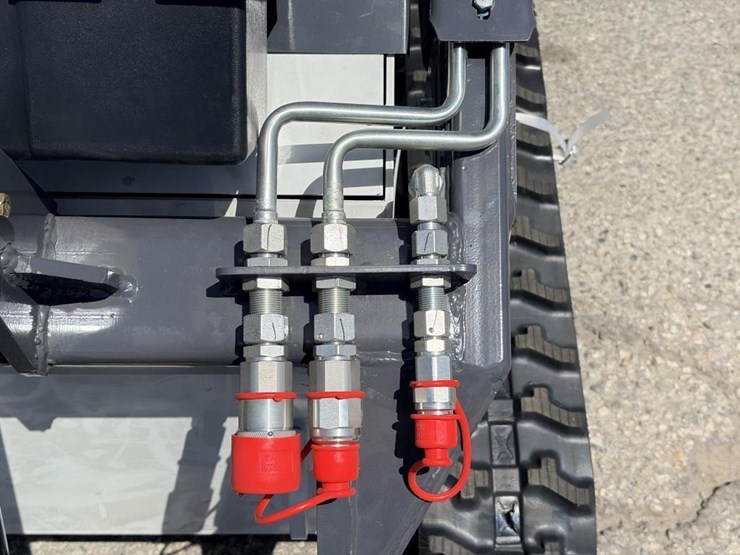 2026-zjg-zj-380-skid-steer-loader-image-7