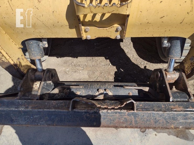 2006-caterpillar-287b-image-19