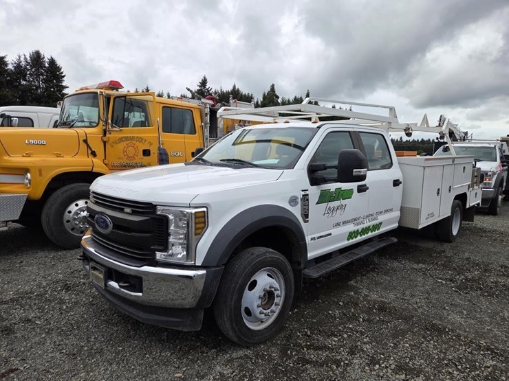 2020-ford-f550-image-1