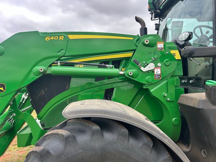 john-deere-cr165-image-26