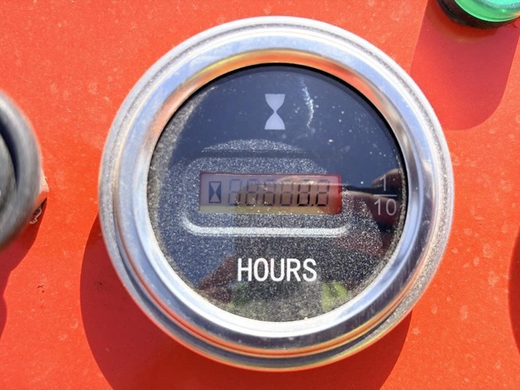 2026-zjg-zj-380-skid-steer-loader-image-11