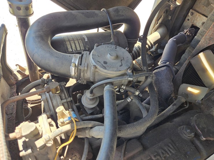 komatsu-fg25t-11-image-32