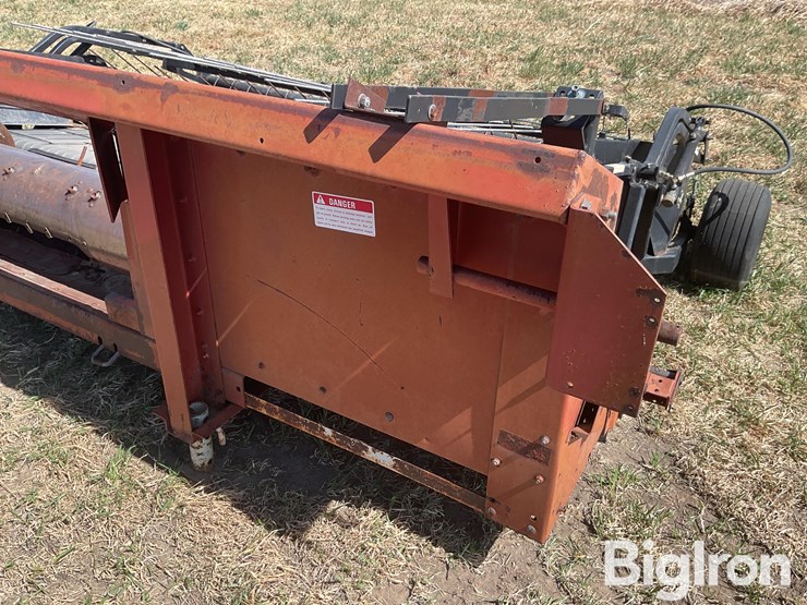 international-810-13-image-17