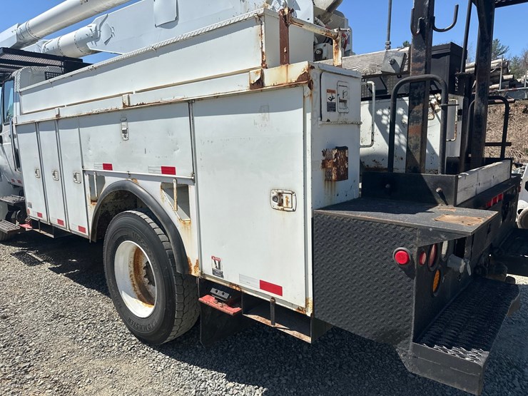 2009-international-durastar-4300-image-19