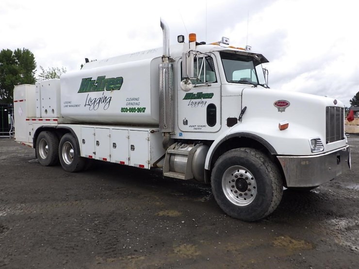 2005-peterbilt-pb330-22'-t/a-fuel-lube-truck-image-3