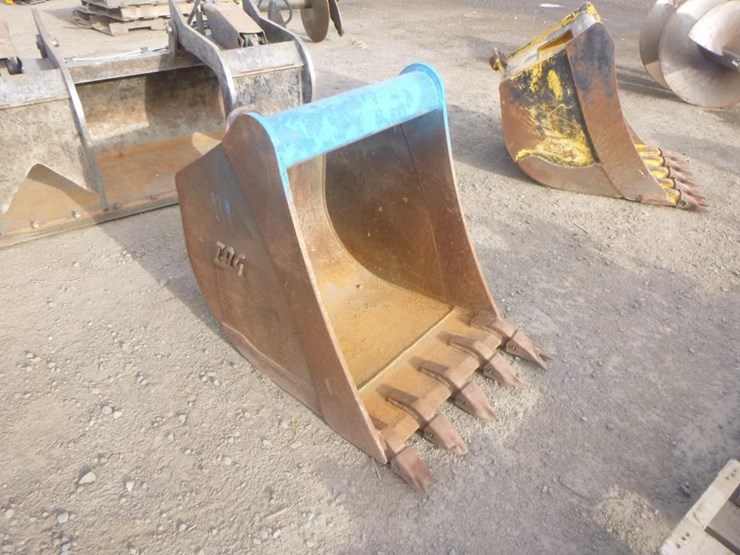 tag-23"-excavator-bucket-w/teeth-image-2