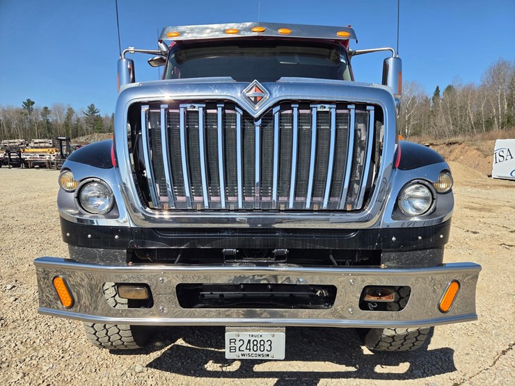 2012-international-7600-image-8