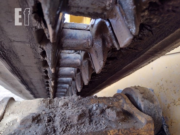 2020-caterpillar-259d3-image-13