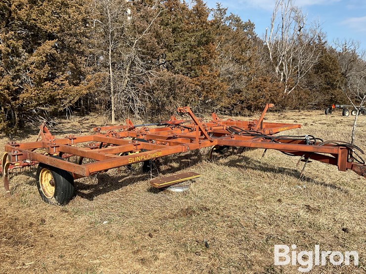 sunflower-fc-24-chisel-plow-w/harrow-image-3