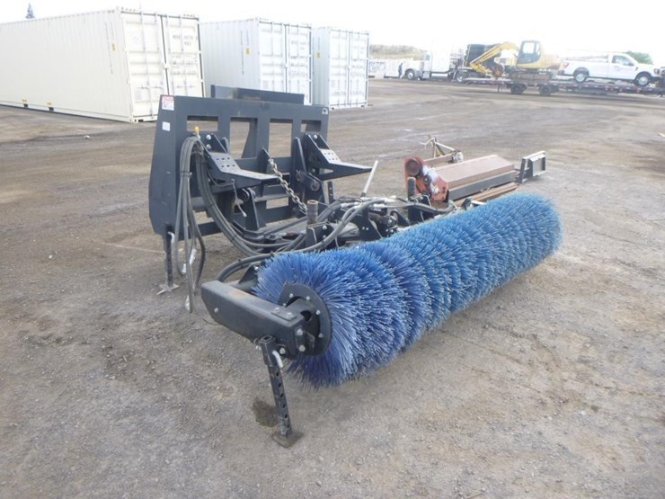 wausau-everest-100"-angle-broom-image-2