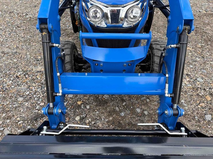 new-holland-workmaster-25s-image-12