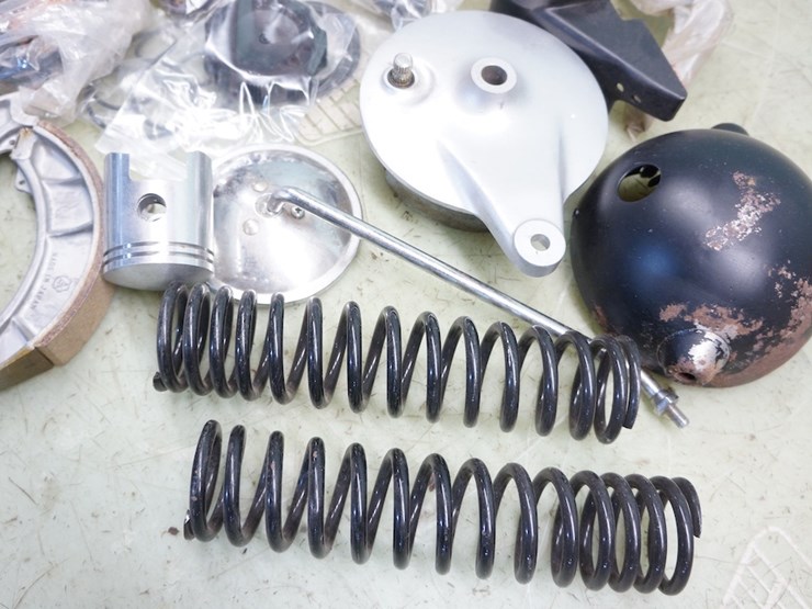 japanese---kawasaki-etc…-miscellaneous-parts-lot-image-6