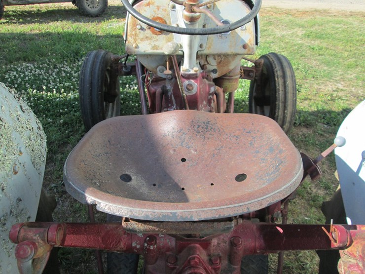 1950-ford-tractor-image-11