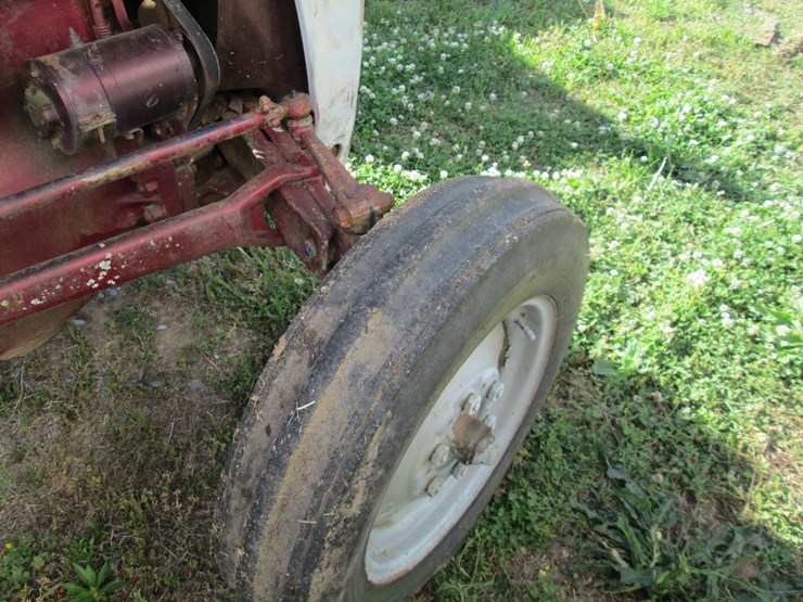 1950-ford-tractor-image-19