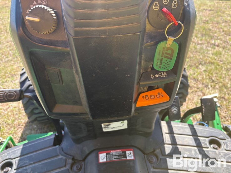 2013-john-deere-1025r-image-9