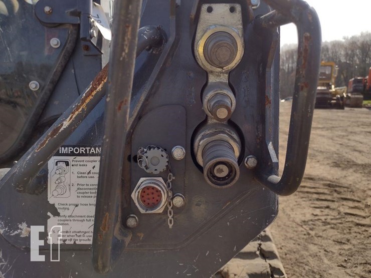 2023-deere-333g-image-22