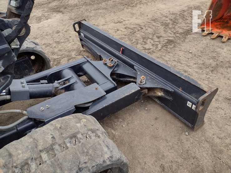 2020-kubota-kx040-4-image-23