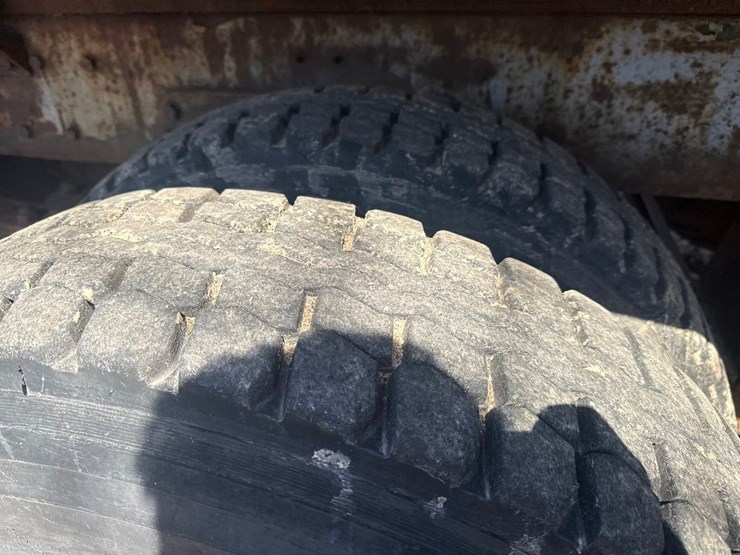 1996-ford-l9000-image-92