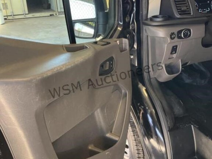 2021-ford-transit-image-26