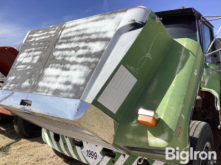 1981-ford-9000-image-10