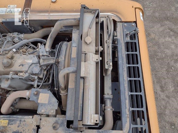 2015-case-cx250c-image-36