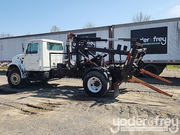 2002-international-4900-image-3