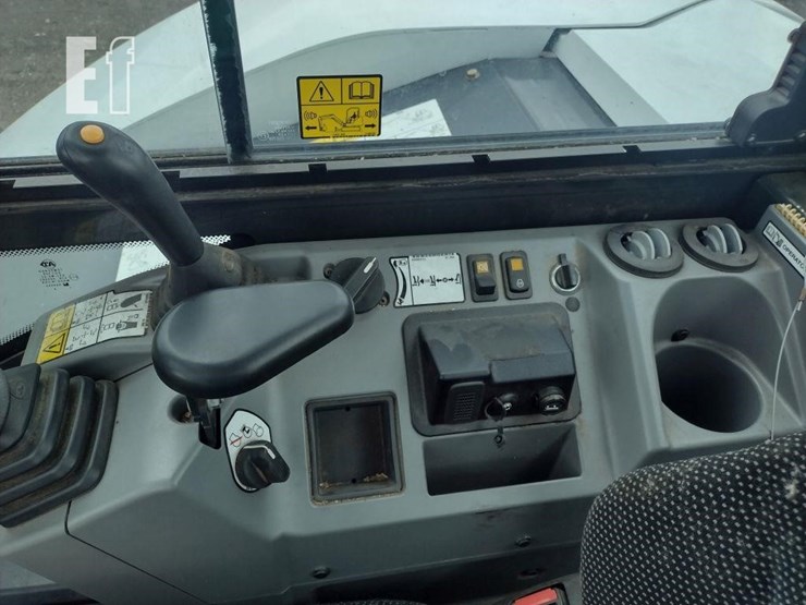 2020-bobcat-e85-image-8