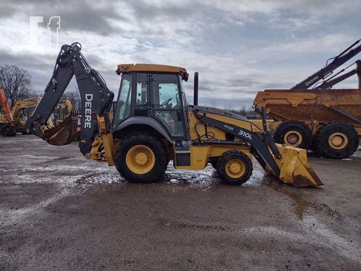 2020-deere-310l-image-3