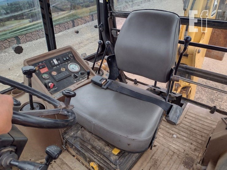 1995-deere-300d-image-12