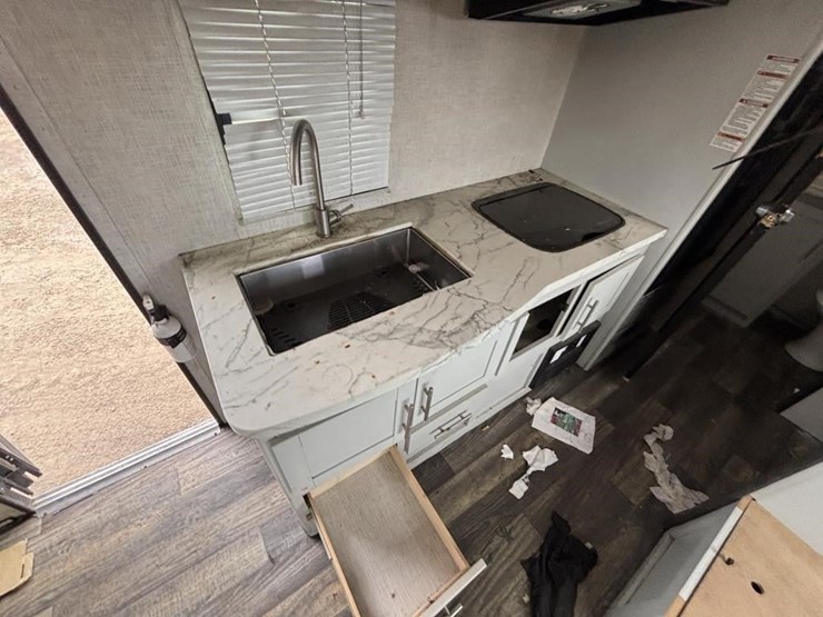 2020-bullet-bl1700bh20-travel-trailer-image-29