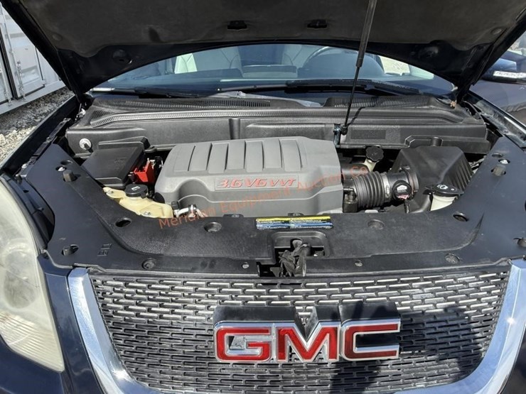 2016-gmc-acadia-slt-image-15