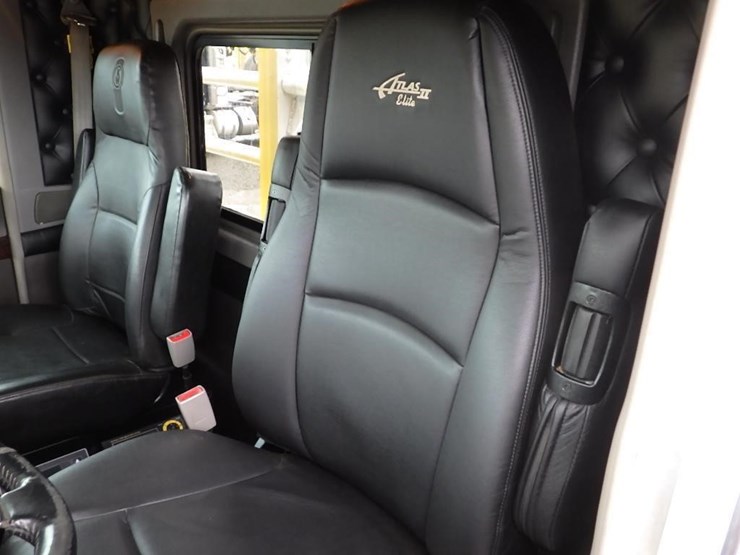 2016-kenworth-w900-image-80