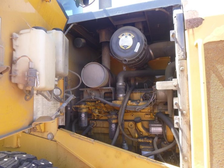 2005-deere-624j-image-31
