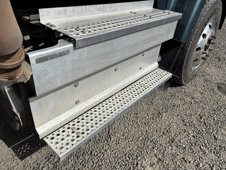 2022-international-hx520-image-28