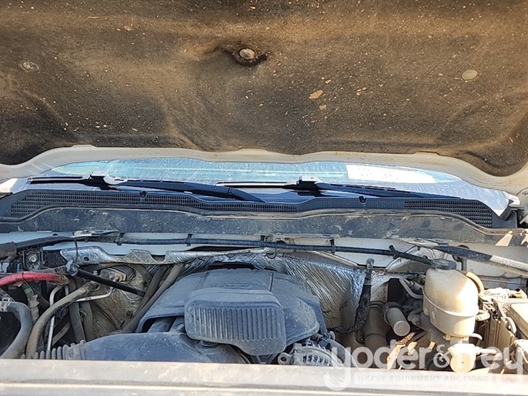 2016-chevrolet-silverado-3500hd-image-27