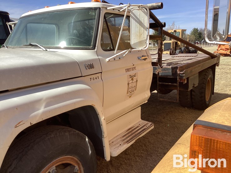 1978-ford-f800-image-8