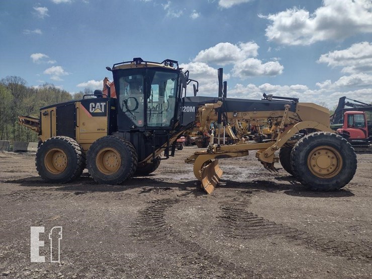 2010-caterpillar-120m-image-3