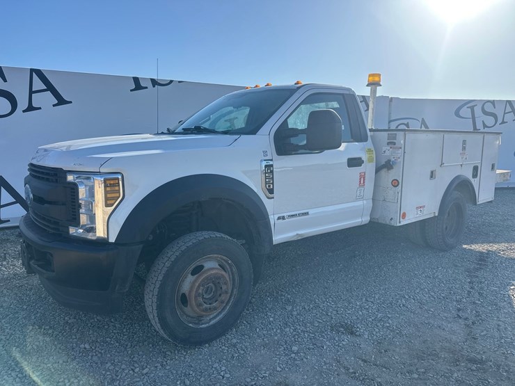 2019-ford-f550-image-1