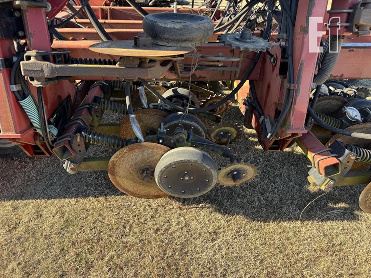 case-ih-2400-image-27