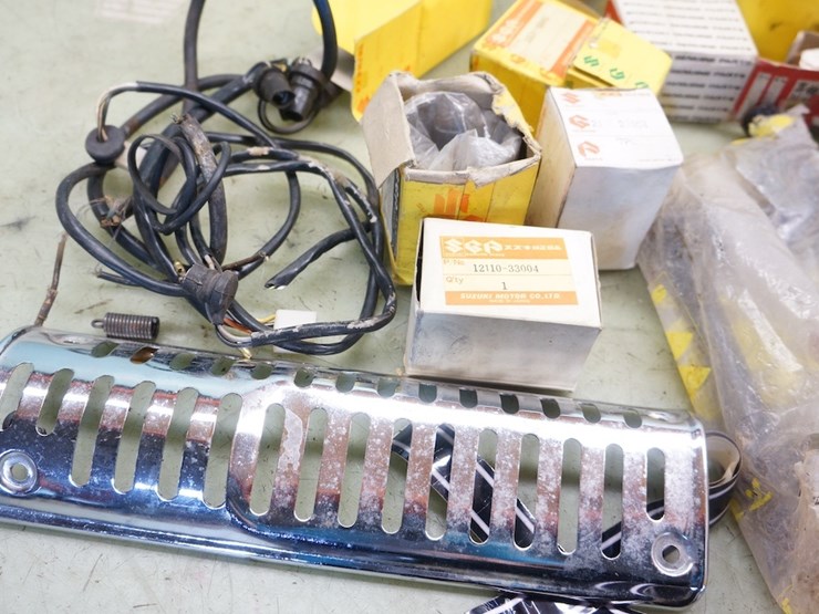 japanese---suzuki-etc…-miscellaneous-parts-lot-image-4