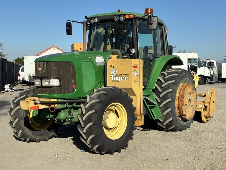 2005-john-deere-7220-image-1