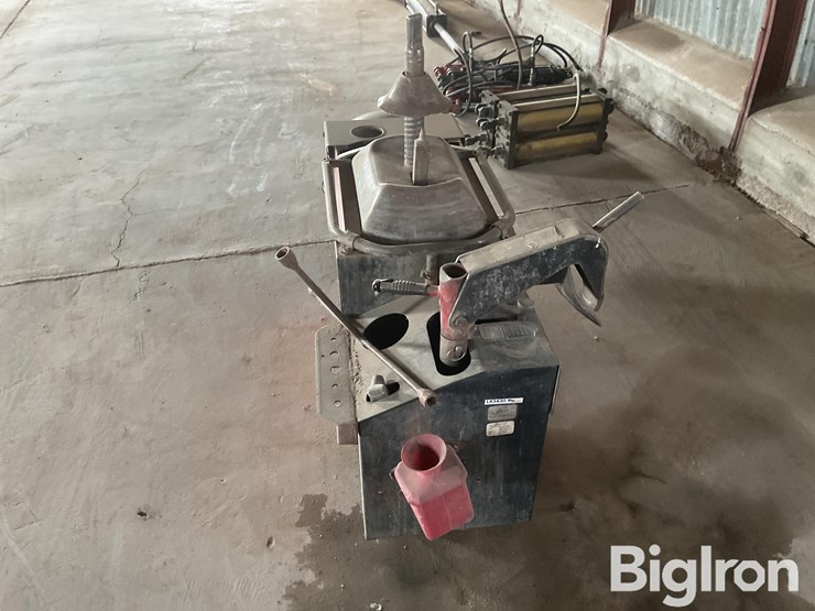 coats-20-20a-super-star-tire-machine-image-8