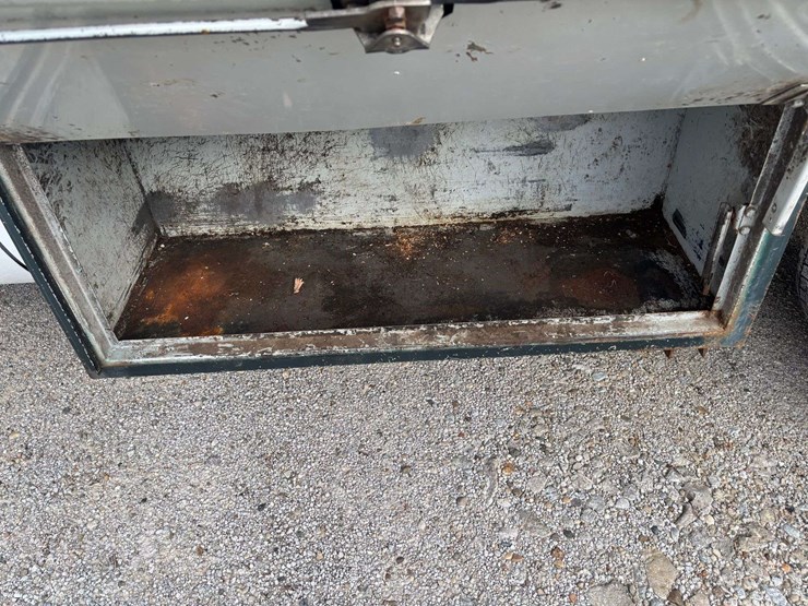 2008-ford-f550-image-17