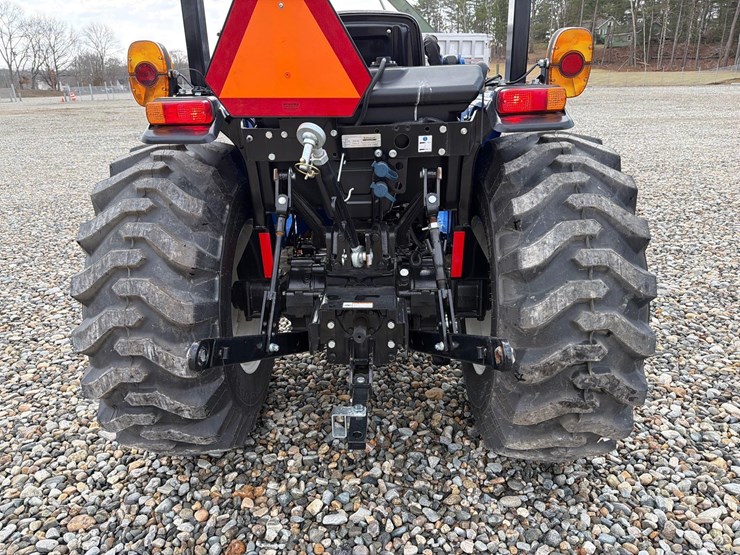 new-holland-workmaster-35-image-6