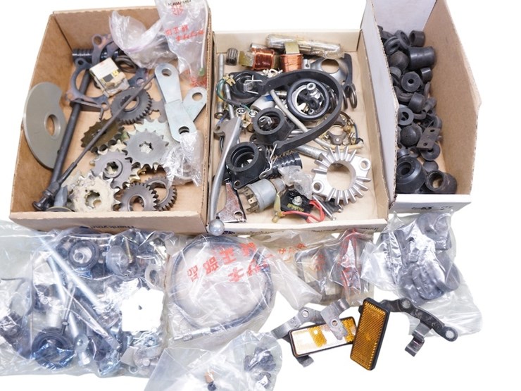 japanese---kawasaki-etc…-miscellaneous-parts-lot-image-1