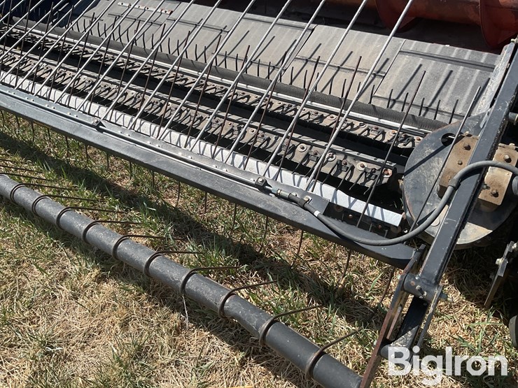 international-810-13-image-11