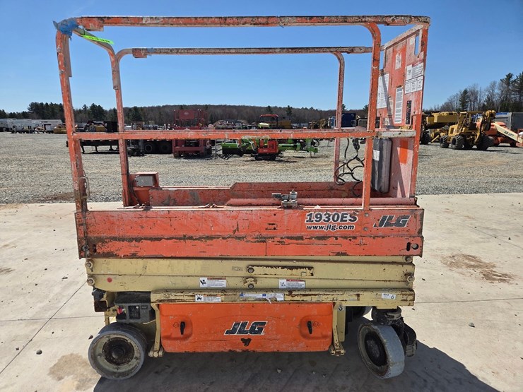 2017-jlg-1930es-image-6